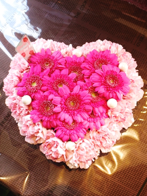 新宿 四谷 四谷二丁目のお花屋さん フラワーショップ シャムロック 四季折々の花が楽しめる花屋